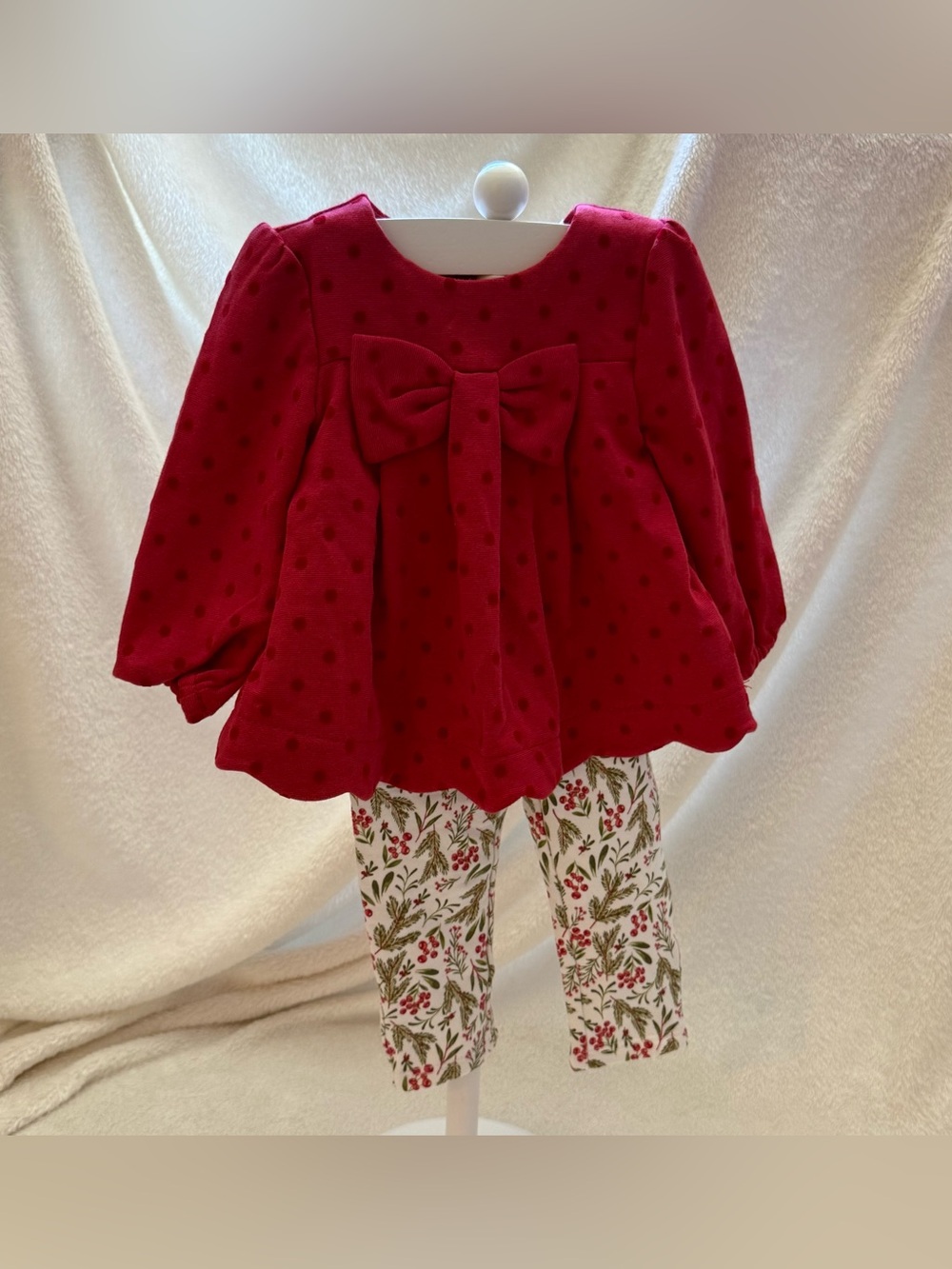 Brand new with tags (NWT) Tommy Bahama 2-piece holiday outfit for baby girls, si